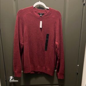 Banana Republic Men's Burgundy Crewneck Sweater